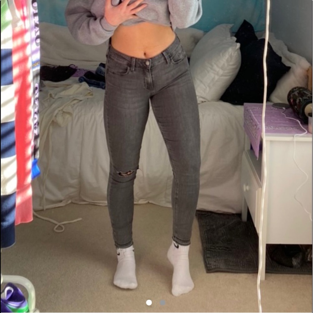 Old Navy gray skinny jeans